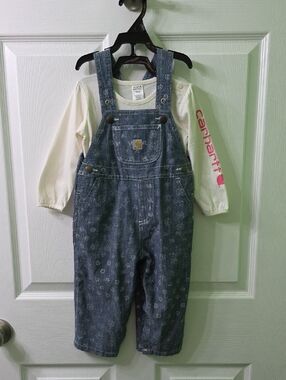 Carhartt Blue Denim Toddler Overalls with Cream Tee. NWOT
